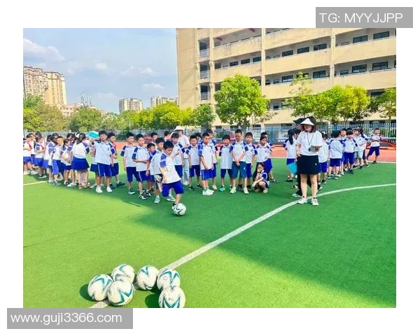 小学生足球比赛精彩瞬间回顾与感悟分享